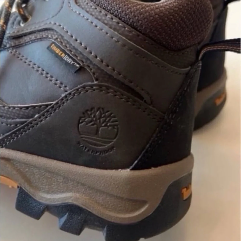 NWT Timberland Youth Mt. Maddsen Waterproof Hiking Boots size 5.5